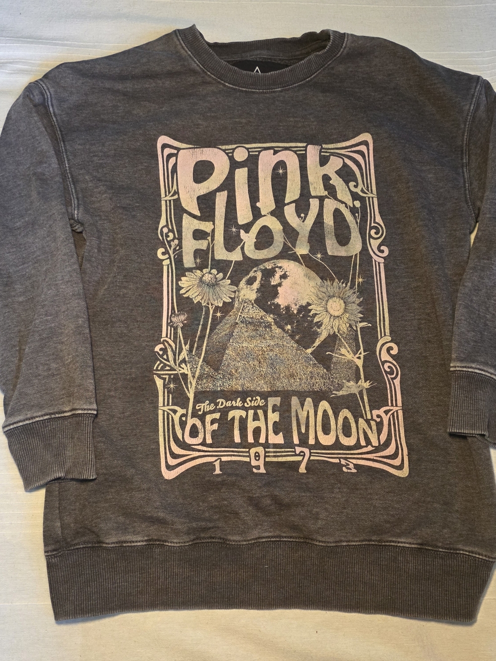 Vintage Style Pink Floyd Crewneck Sweatshirt with 3/4 Sleeve